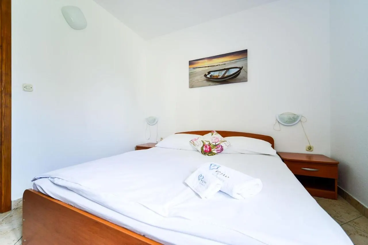 Apartment In Biograd Na Moru 35590